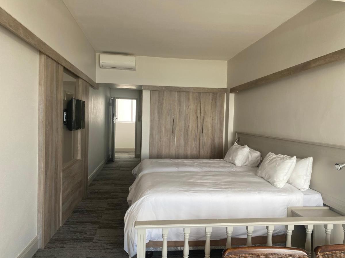 Kennaway Hotel East London Buitenkant foto